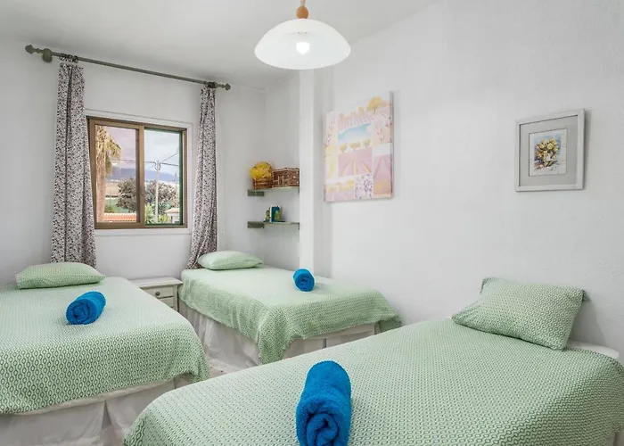 Casa Oroteanda بيت للعطل